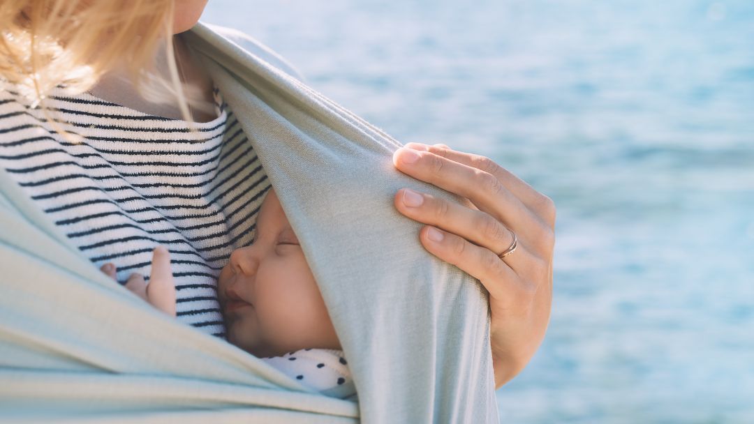 Babywearing Basics: Nurture Your Baby’s Development with Comfort and Safety